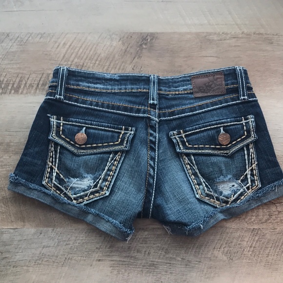 BKE Buckle Stella Denim Jean Shorts Size 24 - Picture 2 of 3
